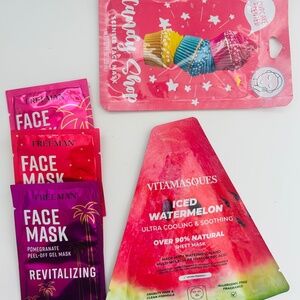Pink facemasks 💄💋💕🫦😍💅🏼